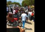 Acrobacias en motos y baile de champeta durante sepelio en Barrancas (La Guajira)