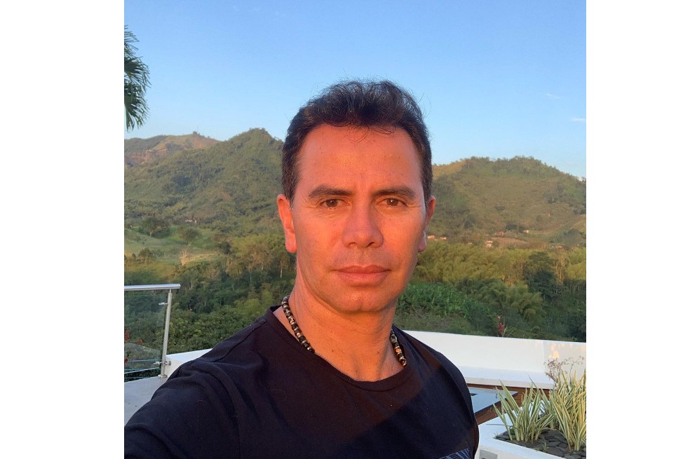 El cantante de música popular habló abiertamente sobre varios temas íntimos de su vida amorosa.