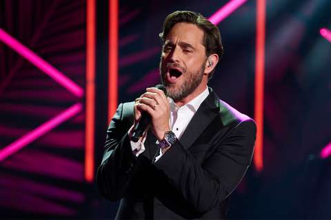 Premios Platino 2023: Michel Brown, de ‘Pálpito 2’, debutó como cantante