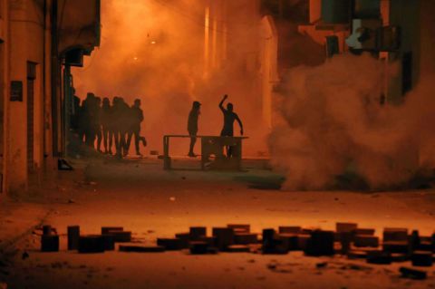 Más de 500 detenidos en tres días de violentas protestas en Túnez