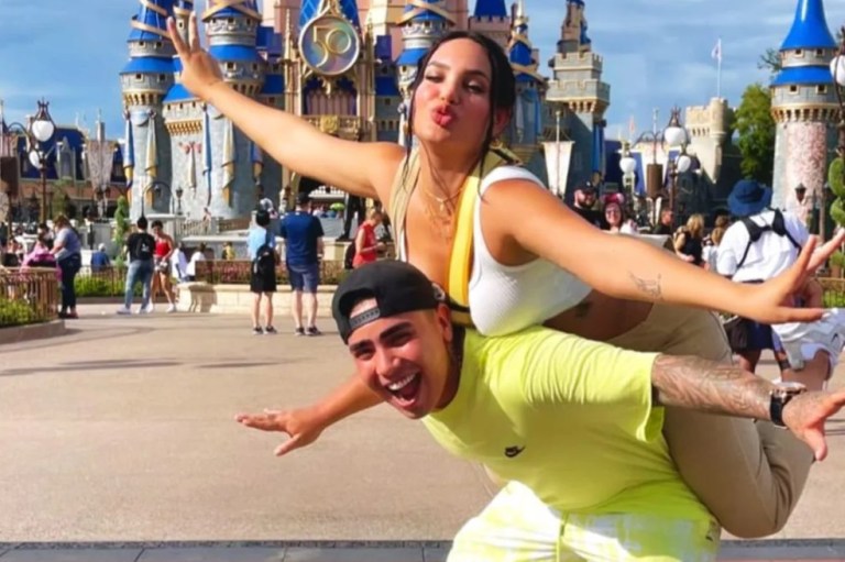 Andrea Valdiri responde a las criticas por su diferencia de edad con Felipe Saruma