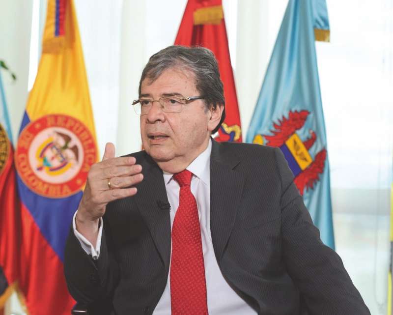 Carlos Holmes Trujillo es el ministro de Defensa desde octubre de 2019.