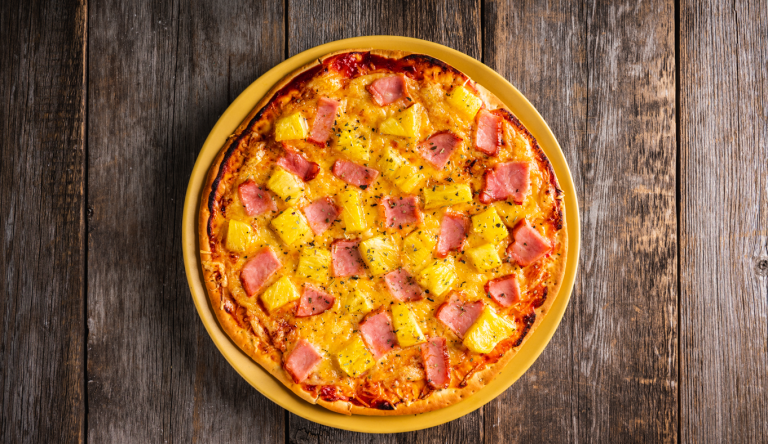 ¿La pizza va con o sin piña? Argumentos a favor y en contra desde la gastronomía
