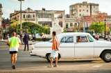 Cuba anuncia la apertura de más salas públicas de internet y zonas de wifi