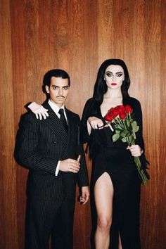 Joe Jonas junto a su exesposa con un gran disfraz para replicar