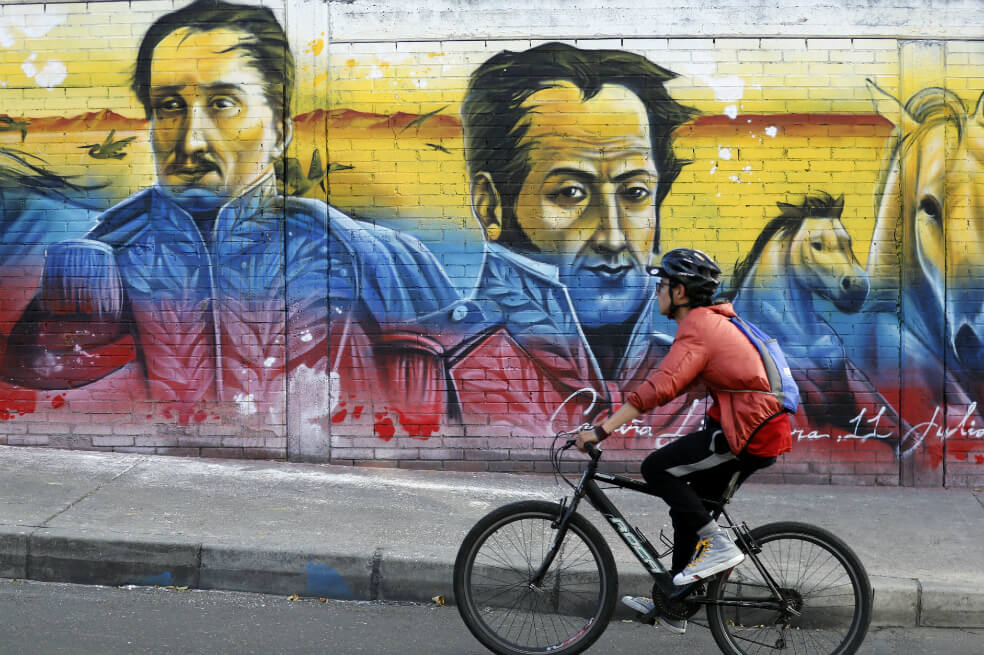 Pear, Riso, Ospen, Kaber, Jota2, Skore999 y Mugre Diamante fueron los artistas reunidos por el colectivo Zona 57, que adelantó el proceso de ilustrar el proceso libertador.
 / Fotos: Mauricio Dueñas Castañeda.