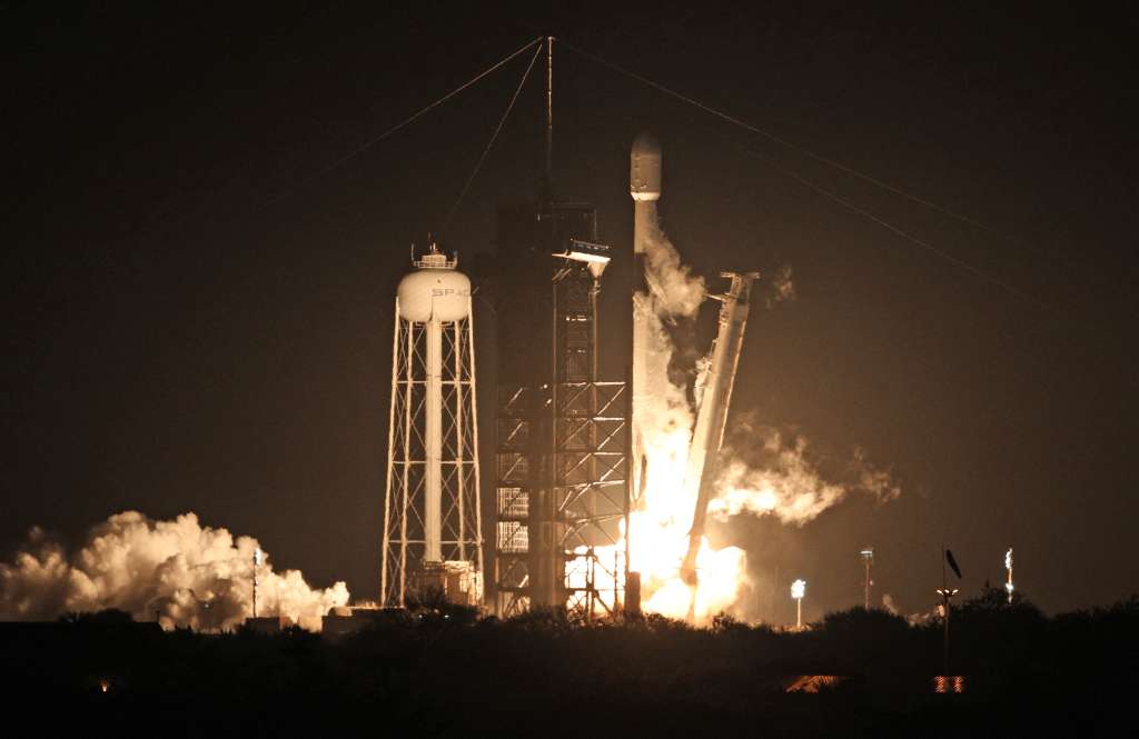 Nave espacial de EE. UU.despega hacia la Luna