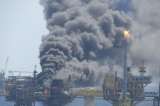 Otra vez se quema el mar: reportan incendio en plataforma en el golfo de México