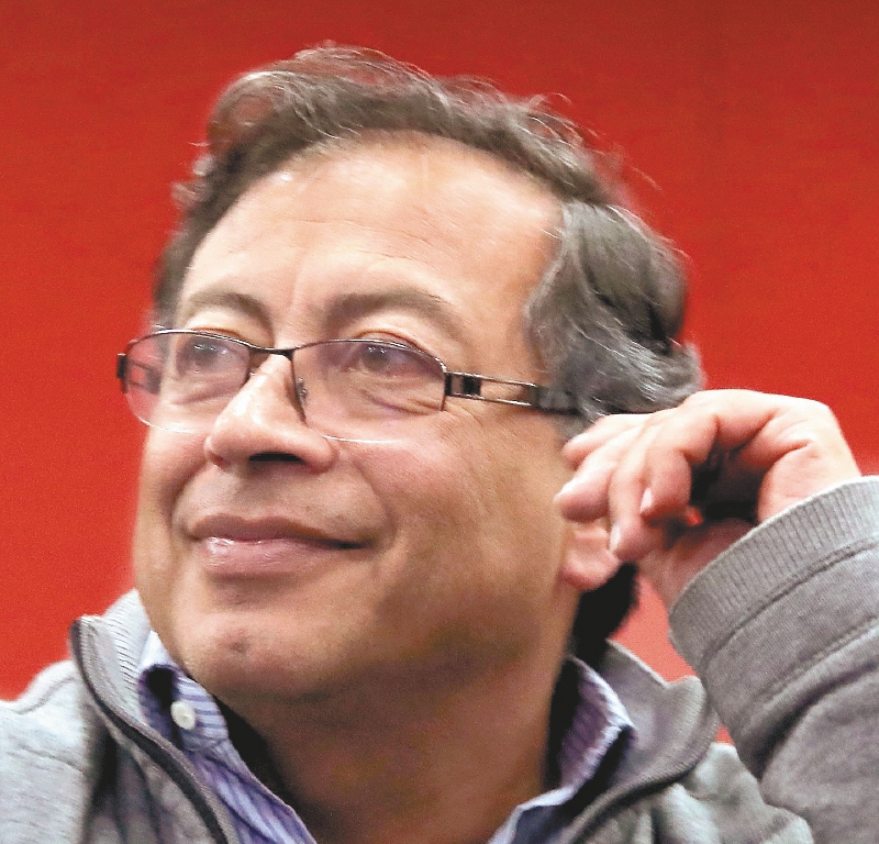 ¿Están los medios de comunicación habituándose a la figura de Gustavo Petro?