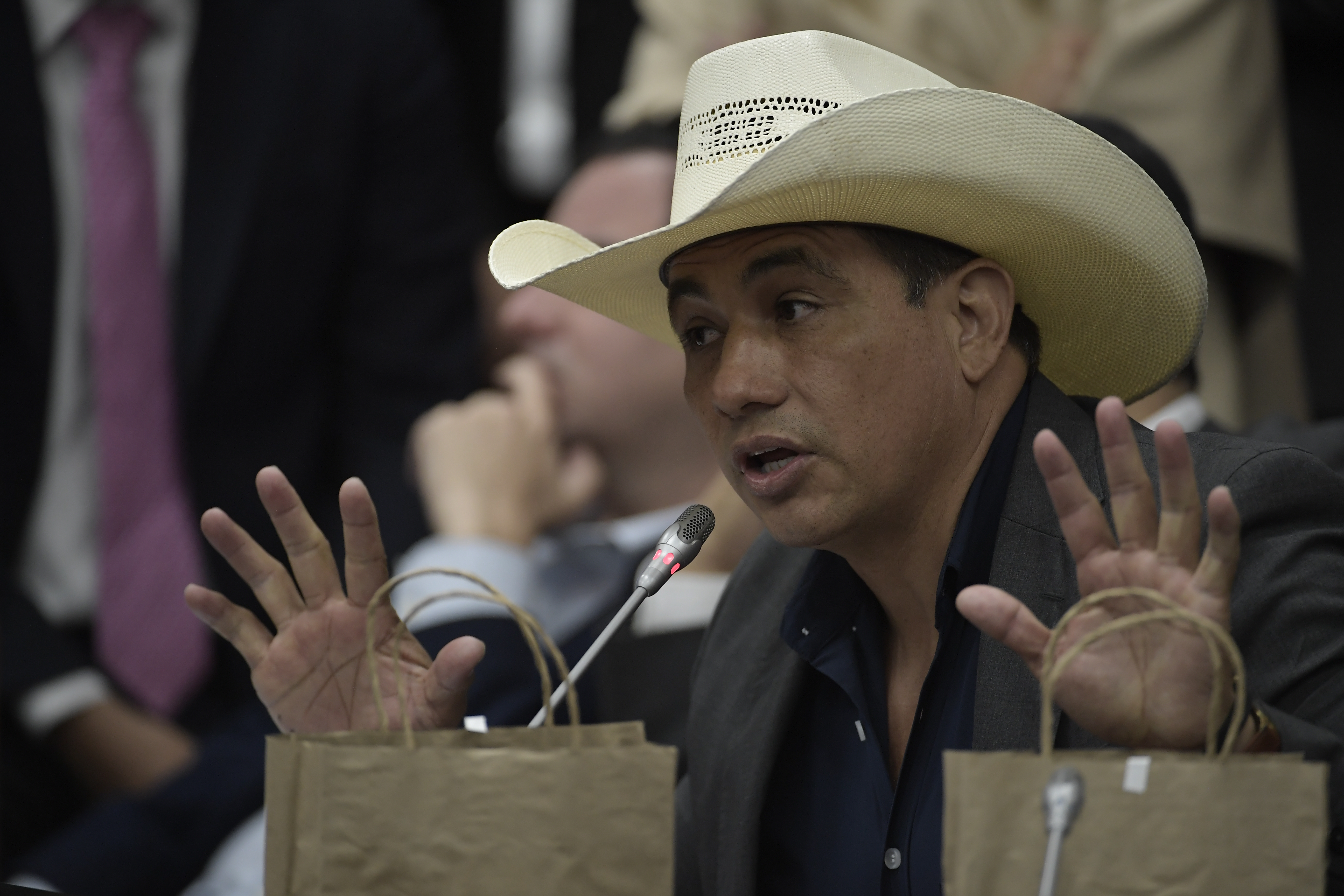 Senador, durante el debate de la reforma a la salud en la Comisión Séptima del Senado.