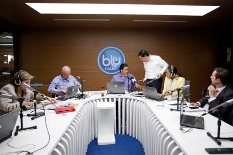 Blu Radio se convierte en la emisora hablada más escuchada del país