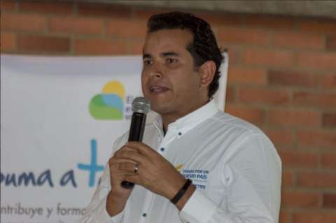 Andrés Vásquez renuncia a la presidencia del Icetex