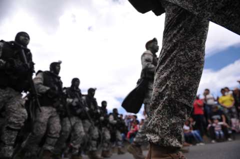 Se materializó en proyecto propuesta del uribismo del voto militar