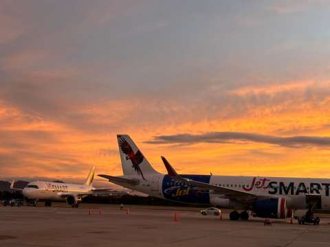 Alianza entre MinComercio y JetSMART impulsa turismo en el suroccidente colombiano