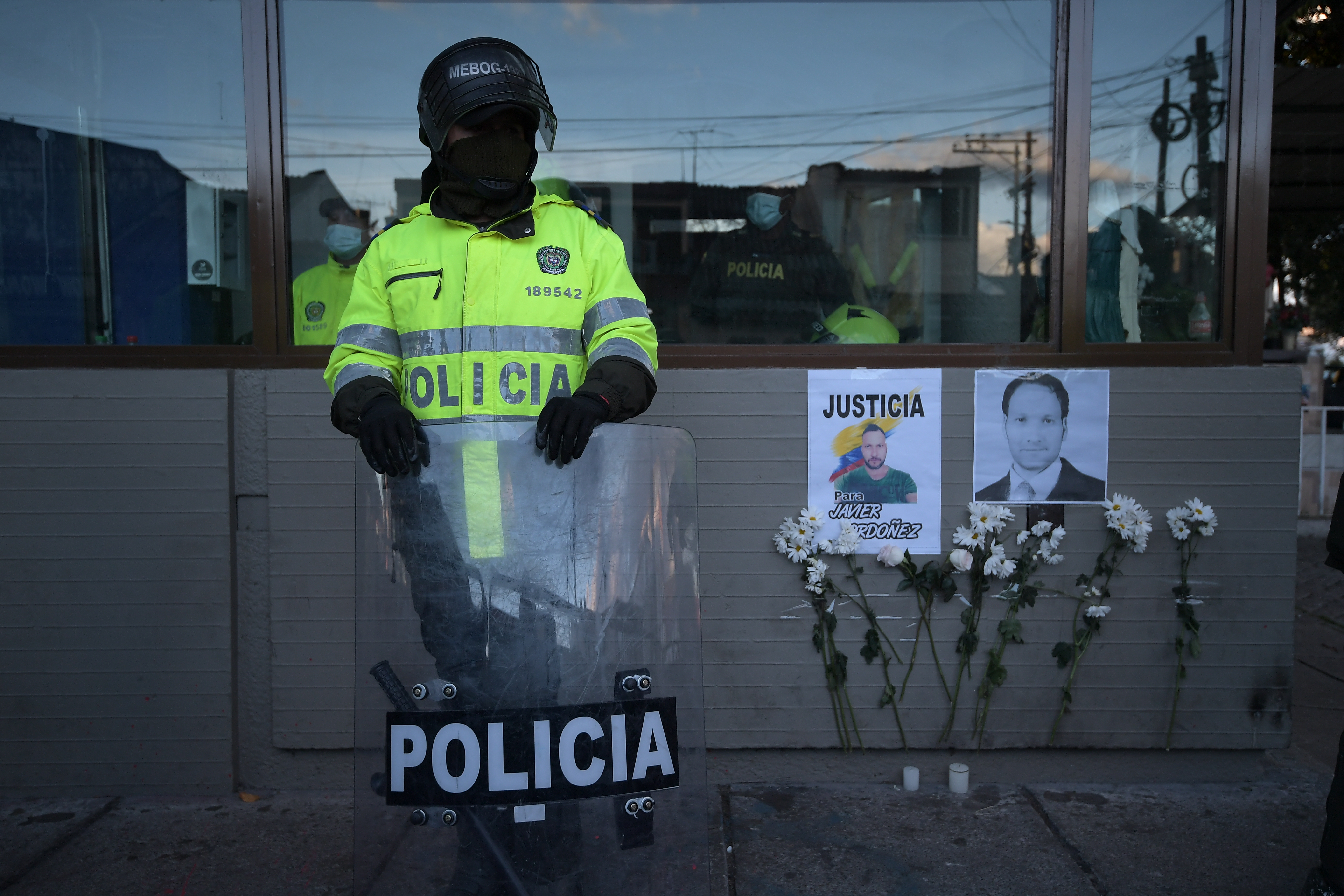Con diferentes actividades y manifestaciones, se conmemoró en Villa Luz y Verbenal el primer año de esa sangrienta noche en Bogotá.