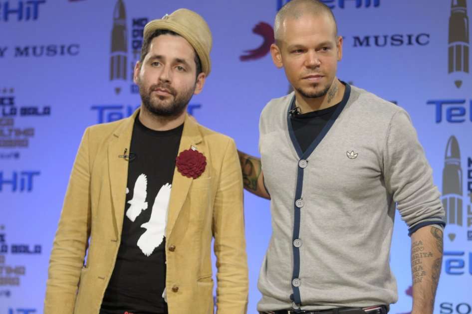 Visitante y Residente, integrantes de Calle 13.