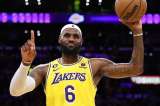 LeBron James hizo historia y se convirtió en el máximo anotador de la NBA