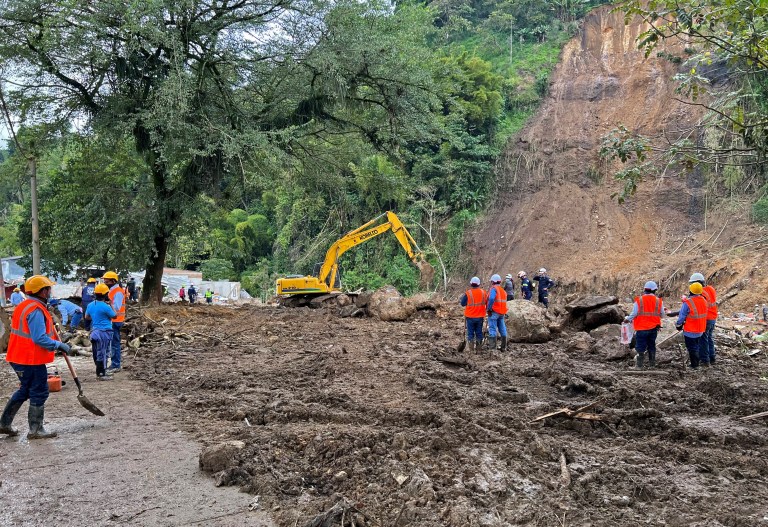 10.000 personas en riesgo en laderas de Pereira y Dosquebradas: Carder