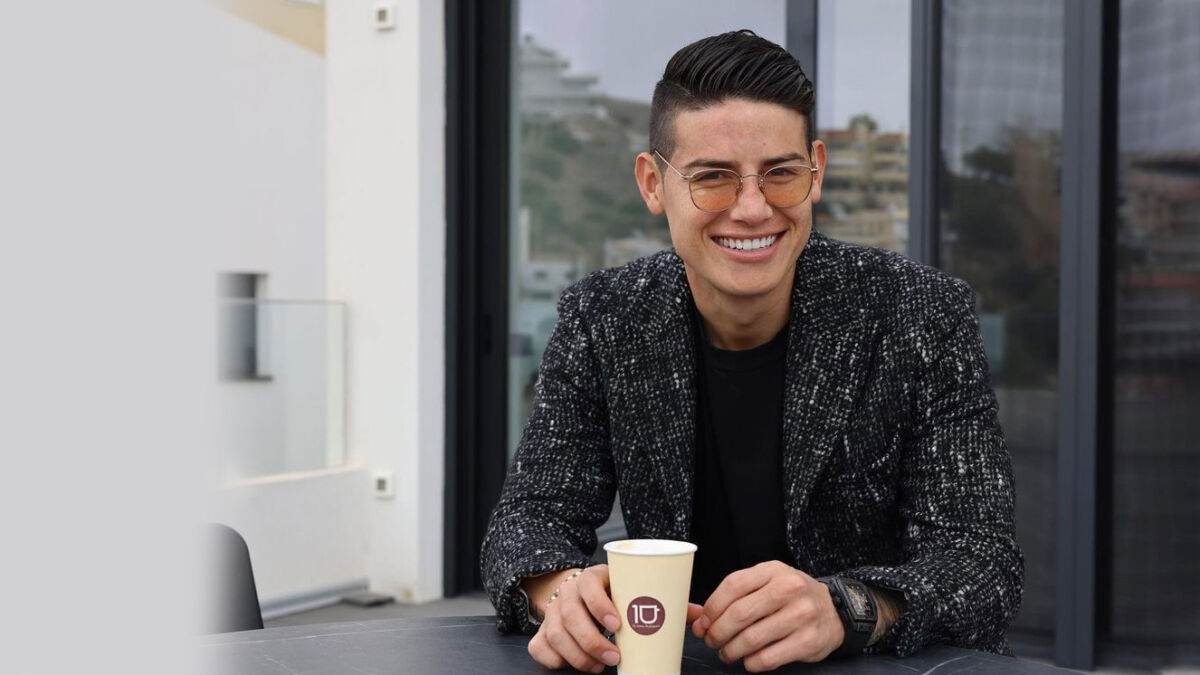 James Rodríguez no solo recibe ingresos de su trabajo como futbolista, sino que tiene múltiples empresas de comida, ropa y accesorios de las cuales también genera dividendos.