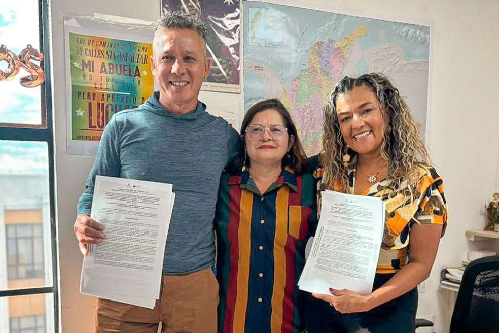 ANT entrega a campesinos un predio que habría sido ocupado por la familia del expresidente Uribe