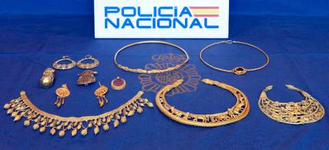 La Policía española recupera piezas de oro históricas de Ucrania valoradas en 60 millones