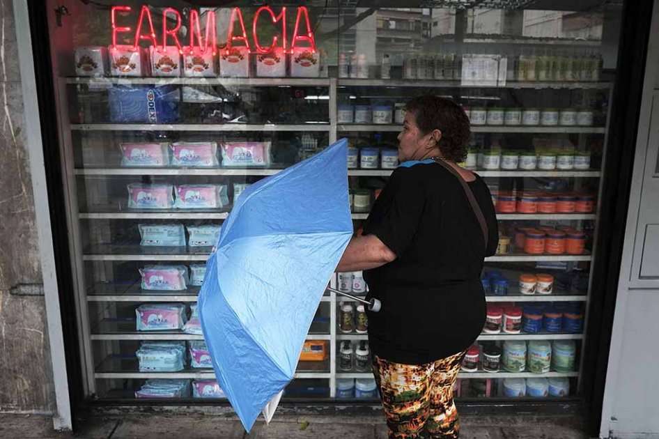 La escasez es una de las principales razones que hacen de estas las elecciones más difíciles para el Gobierno. / AFP