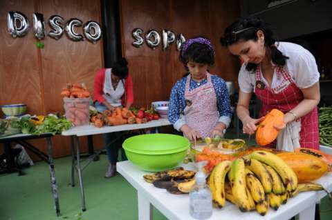 Discosopa, la fiesta de los alimentos feos contra el hambre