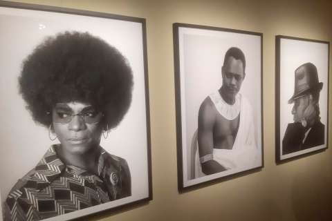 ¿Cómo es la moda africana? Una exposición explica el poder textil en su identidad
