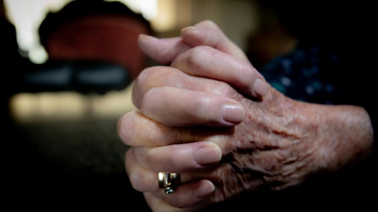 ¿Los separados de bienes pueden reclamar la pensión de sobrevivientes?