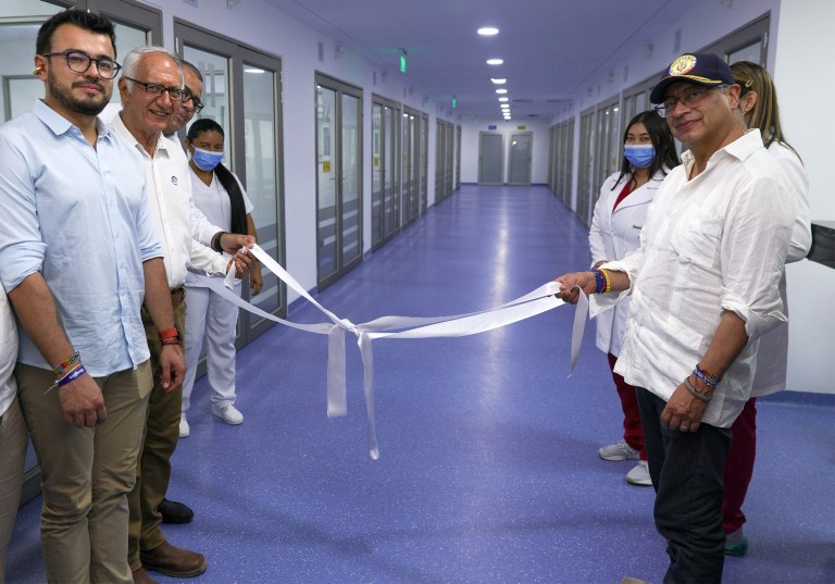 ¿Llegamos a un punto de no retorno en el sistema de salud?