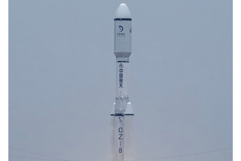China lanzó el satélite Queqiao-2 e inicia su exploración de la cara oculta de la Luna