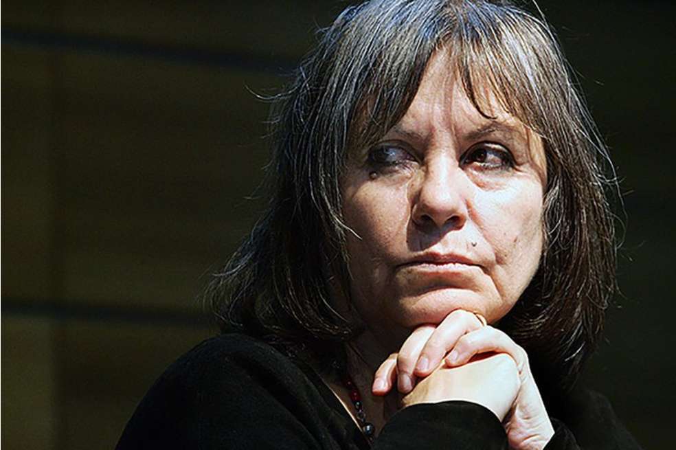 Diamela Eltit es autora de "Puño y letra", "El padre mío", "Impuesto a la carne", "Sumar", entre otros.
