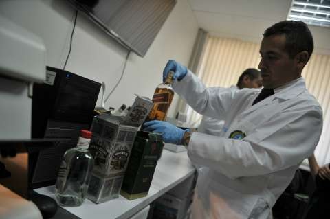 ¡Tome precauciones con el alcohol en halloween! Incautan licor adulterado en el sur de Bogotá