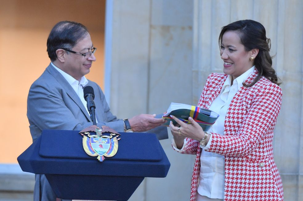 El presidente Gustavo Petro y la ministra de Salud, Carolina Corcho, durante la presentación del texto final de la reforma a la salud.
