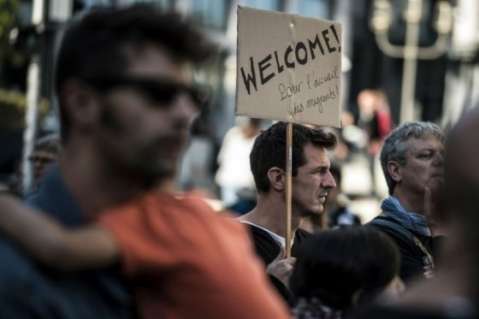 Michigan y Alabama se rehúsan recibir refugiados sirios tras atentados en París