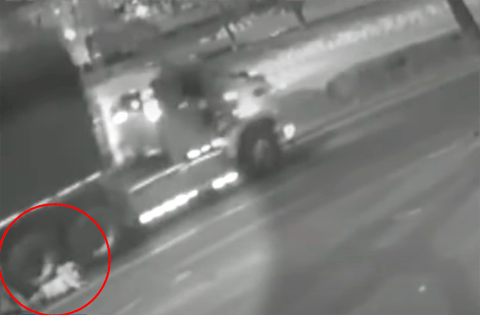 En video: Tractomula atropelló a un hombre en Bogotá