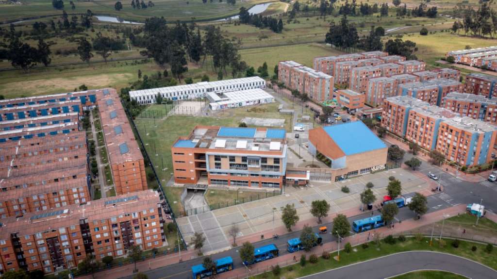Estos son los hilos de una historia sobre el futuro de la educación superior y la movilidad en la capital.