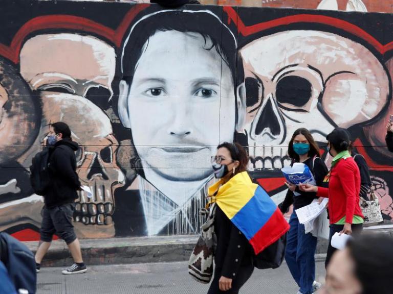 “Tuve que sacar fuerzas de donde no tenía para leer la necropsia”: hermano de Javier Ordóñez