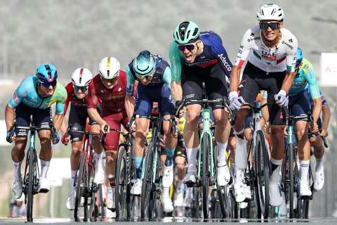 Isaac del Toro sorprendió a todos: así quedaron los colombianos tras la etapa 1 del UAE Tour