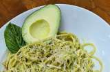 Receta para preparar linguini con pesto de aguacate