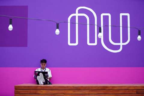 La estrategia digital de Nu para competir en la banca colombiana