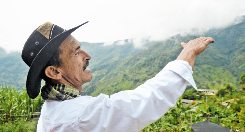 Hernando Moreno cree que, si bien la coca se tiene que acabar, la gente necesita tener otras opciones de vida y de desarrollo. / Luis Benavides