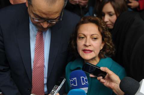 Jineth Bedoya cuestiona al general (r) Leonardo Gallego por los crímenes de los que fue víctima