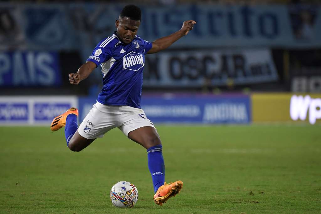 Futbolista colombiano, lateral derecho de Millonarios, en el partido ante Alianza Petrolera por la tercera fecha de la Liga Betplay 2023-I.