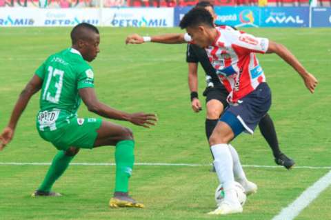 Júnior y Nacional igualaron sin goles en el Metropolitano
