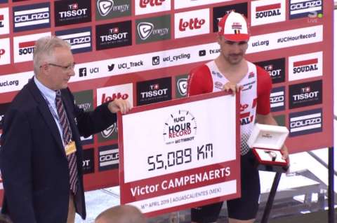 Victor Campenaerts impuso nuevo récord mundial de la hora en Aguascalientes