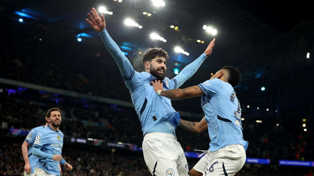 Manchester (United Kingdom), 29/01/2025.- Josko Gvardiol (C) of Manchester City and teammates celebrate after Brugge scored an own goal during the UEFA Champions League match between Manchester City and Club Brugge in Manchester, Britain, 29 January 2025. (Liga de Campeones, Reino Unido) EFE/EPA/ADAM VAUGHAN