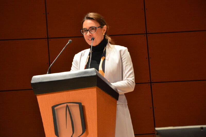 “Es claro es que el partido de Gobierno ha ventilado propuestas que no ayudan, en absoluto, al fortalecimiento de la independencia y la autonomía del poder judicial, y esta es una de ellas”: Catalina Botero. / Cortesía Universidad de los Andes
