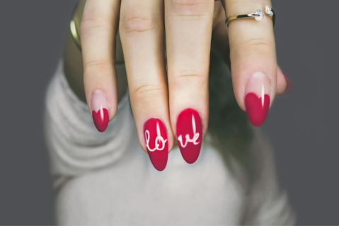 3 diseños de uñas rojas: elegantes y que te hacen lucir con más estilo