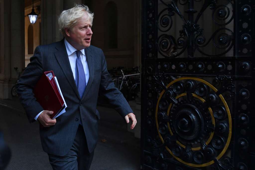 Johnson presentó un proyecto de ley de mercado interno, que busca modificar la aplicación de tarifas y controles aduaneros para la provincia británica de Irlanda del Norte previstos en el acuerdo de Brexit / AFP